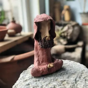 Meditating Zen Monk Clay Figurine-Hand-sculpted from natural clay, a peaceful piece of aesthetic decor for your tea table